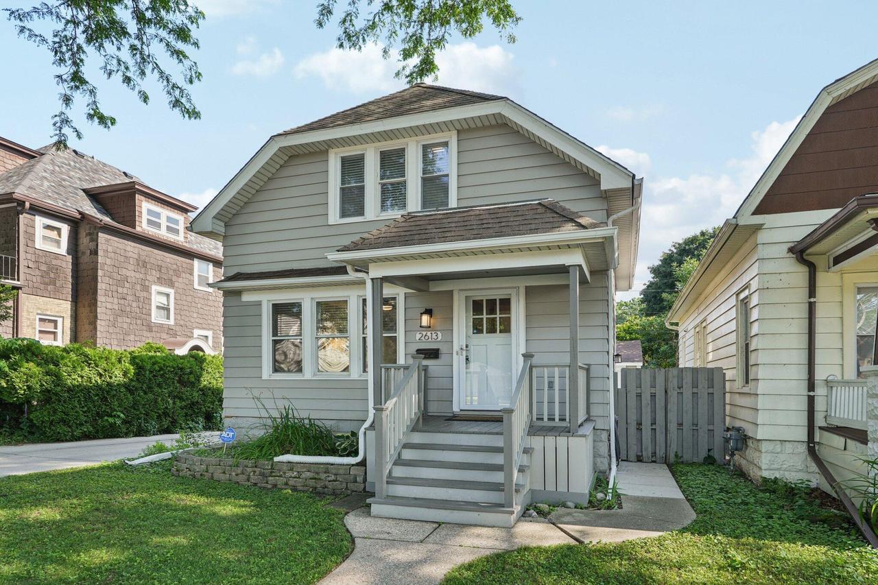 2613 E Oklahoma Ave, Milwaukee, WI 53207
