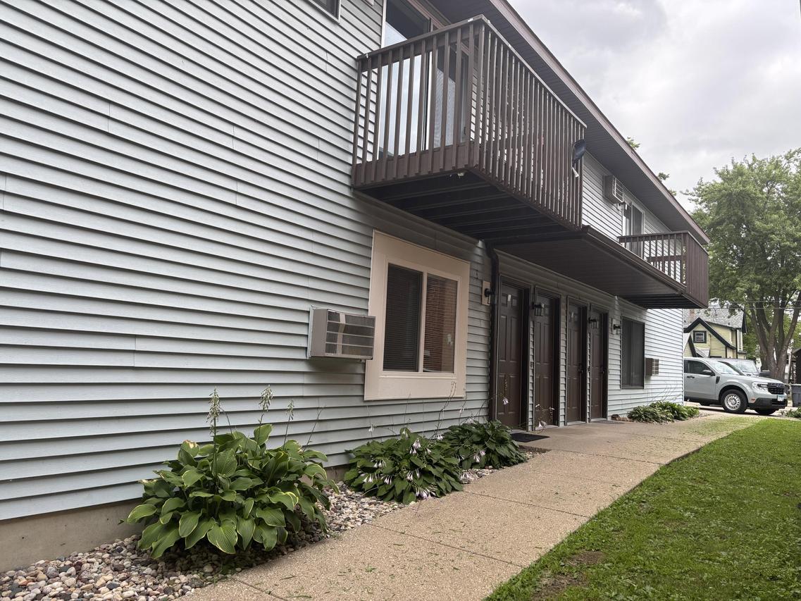 1035 Green Bay St, La Crosse, WI 54601
