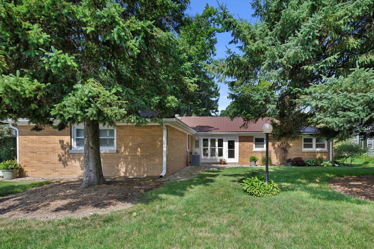 642 Sheridan Rd, Somers, WI 53403