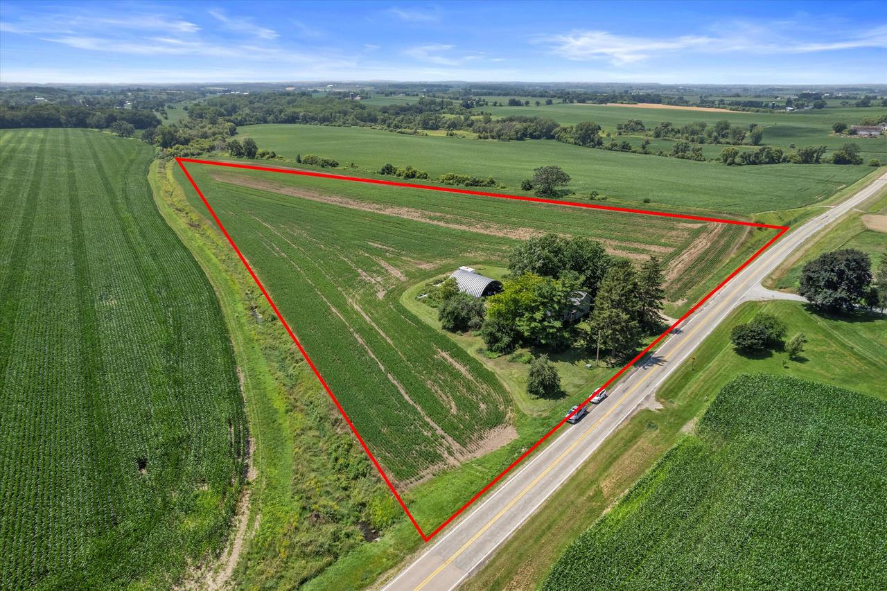 W7271 County Road I -, Oak Grove, WI 53039