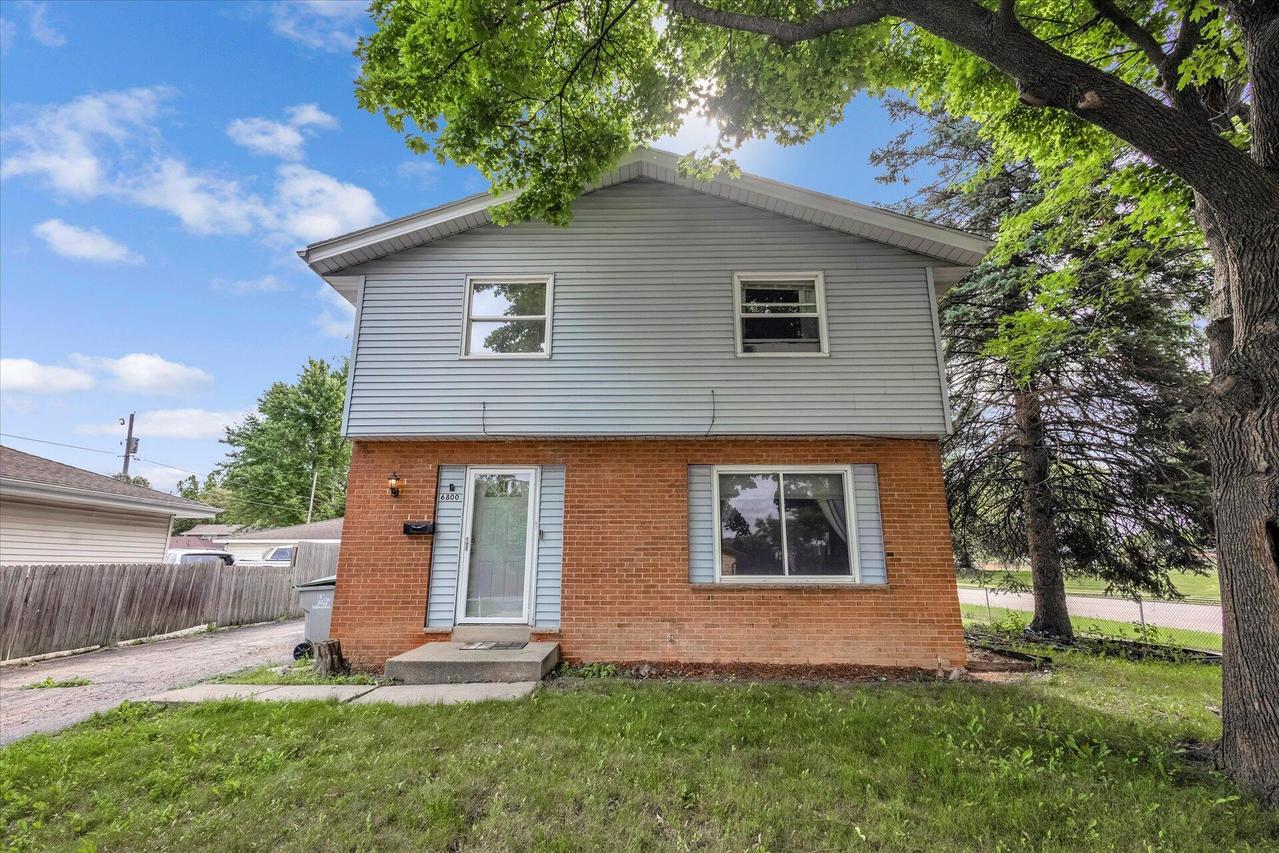 6800 N 80th St, Milwaukee, WI 53223