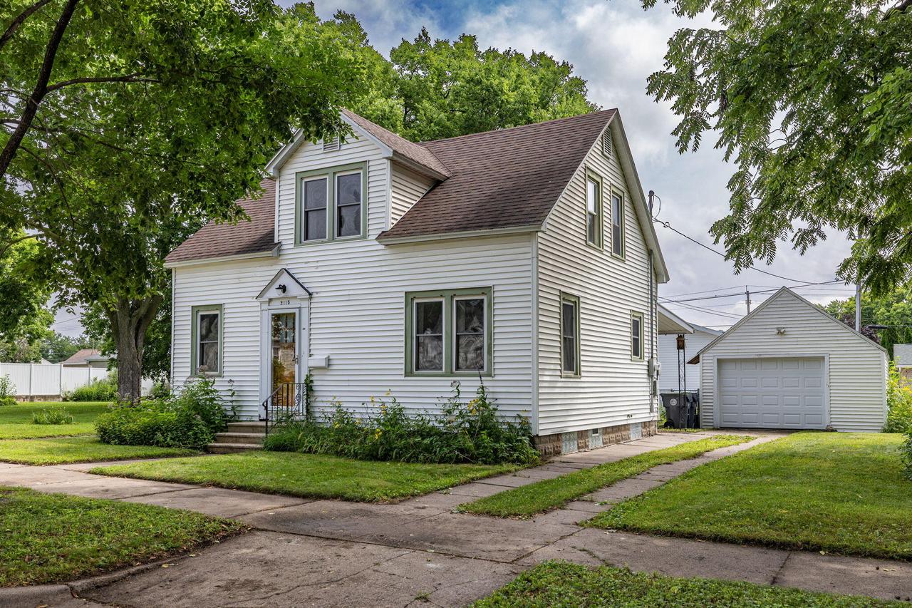 2115 15th Pl, La Crosse, WI 54601
