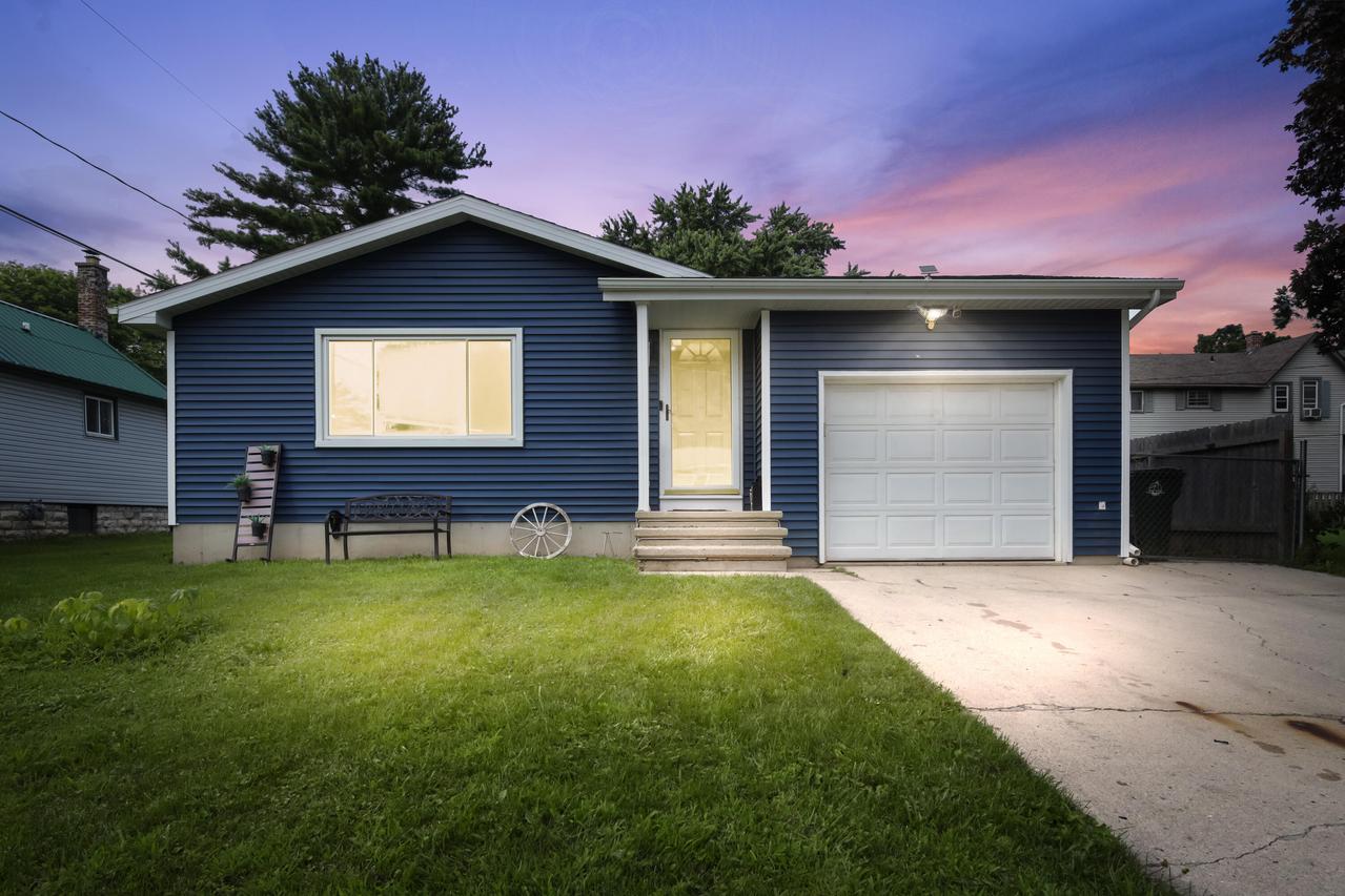345 Sibley St, Fond Du Lac, WI 54935