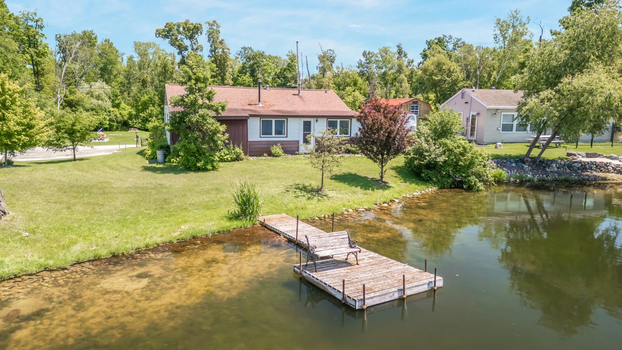 W796 Birchwood Dr, Osceola, WI 53010