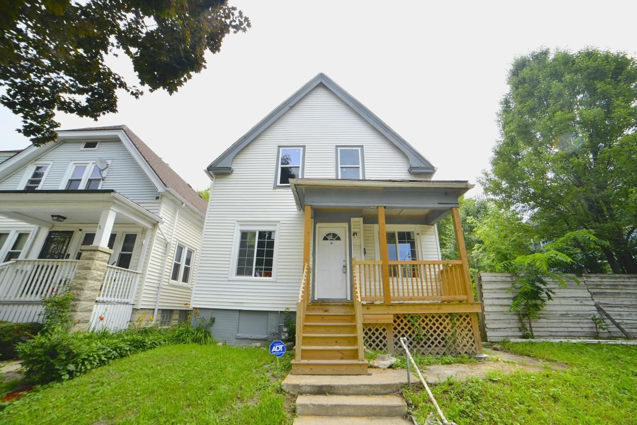 2444 N 29th St, Milwaukee, WI 53210