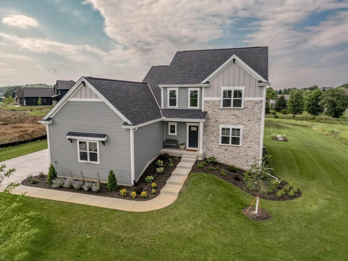 N59W27242 Basham Ln, Lisbon, WI 53089