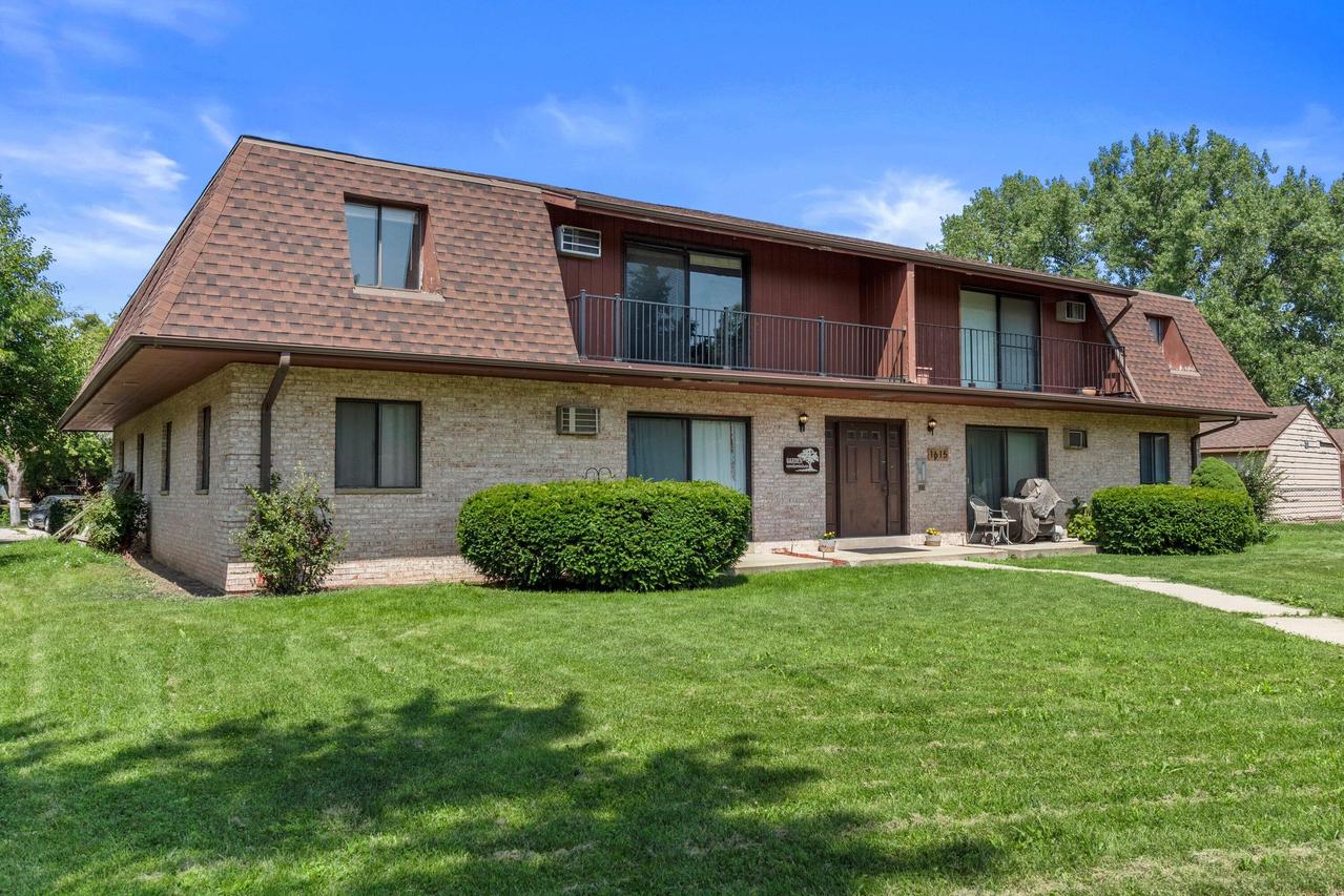 1615 S 115th Ct #5, West Allis, WI 53214