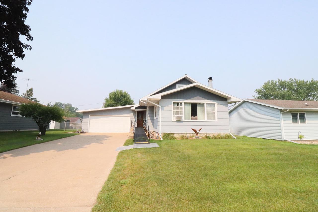 539 10th Pl, Onalaska, WI 54650