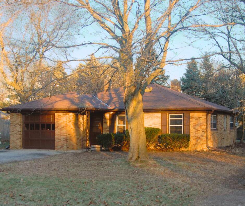 4925 James Ave, Wind Point, WI 53402
