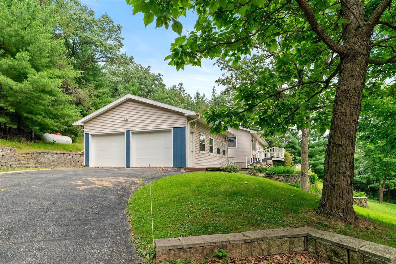 5466 Hamilton Ave, Sparta, WI 54656