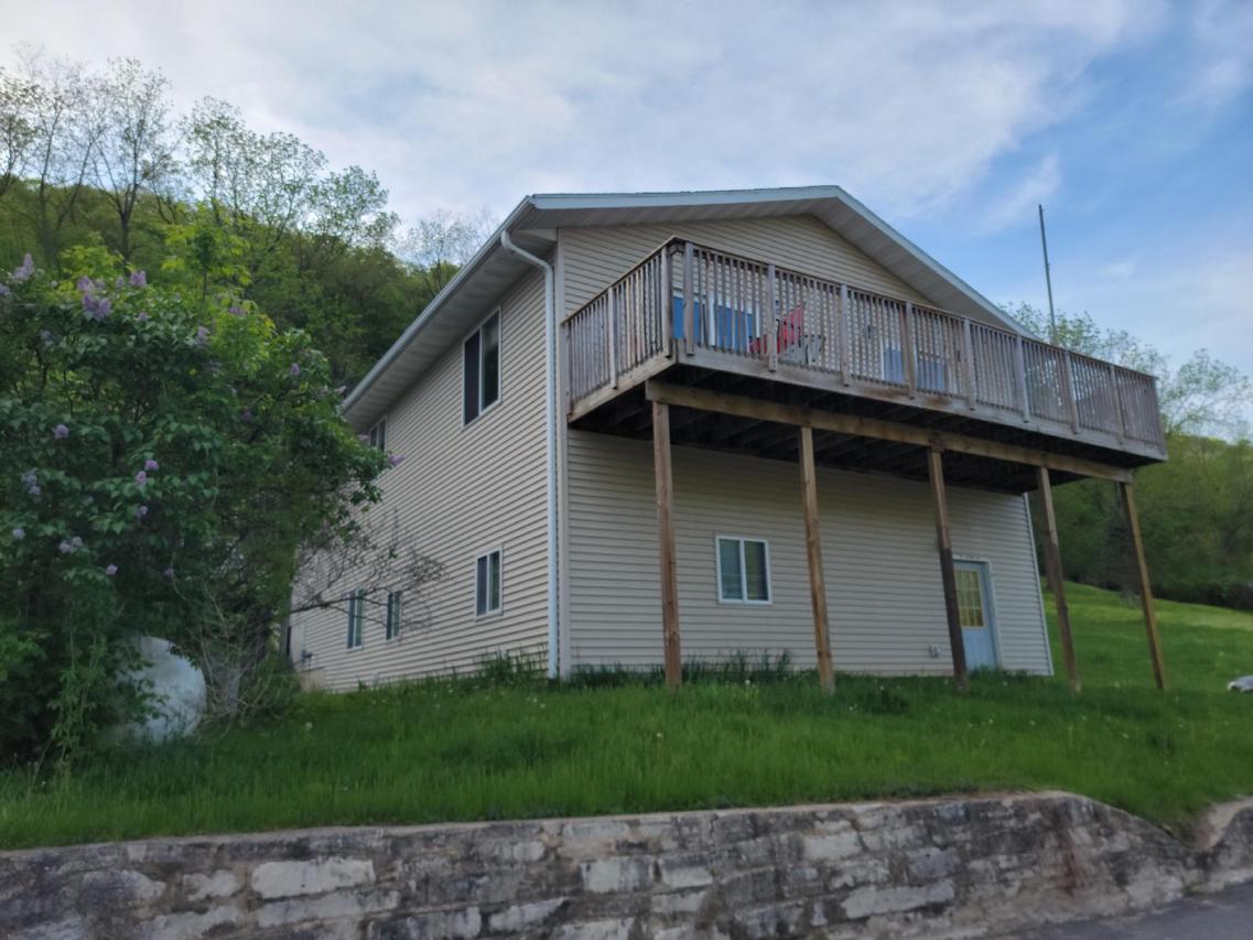 524 Wall St, De Soto, WI 54624