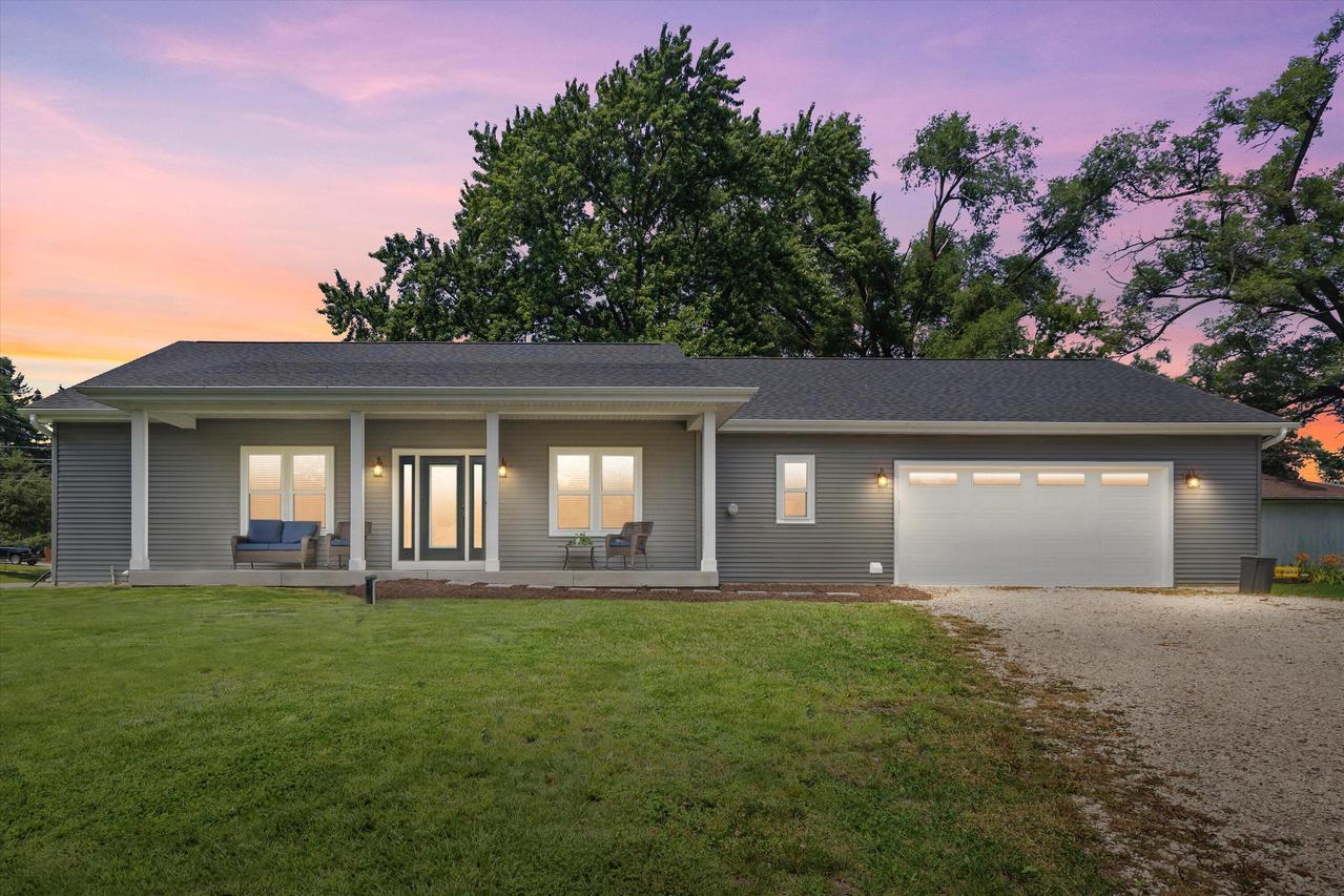 9774 270th Ave, Salem Lakes, WI 53179
