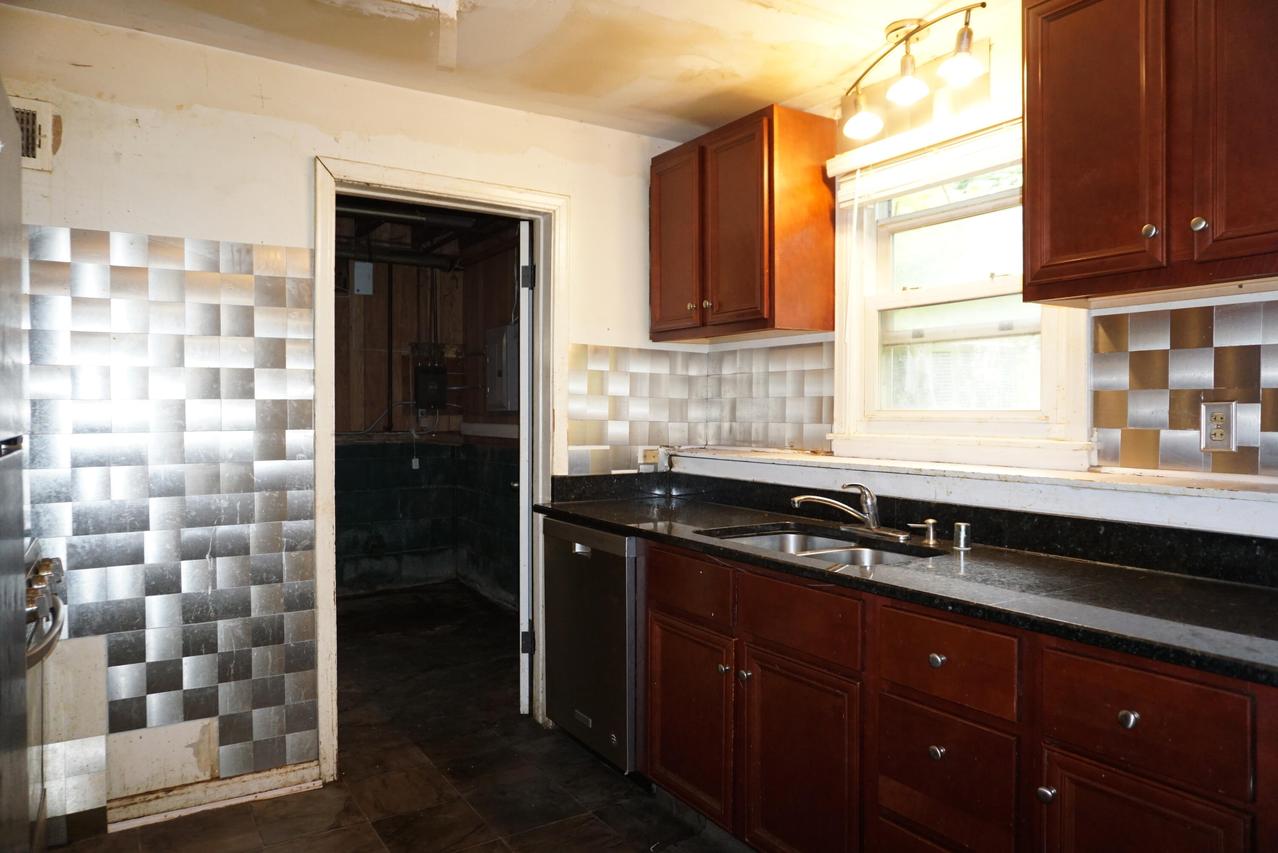 4475 N Sherman Blvd., Milwaukee, WI 53209