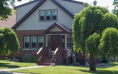 702 S 2nd Ave, West Bend, WI 53095