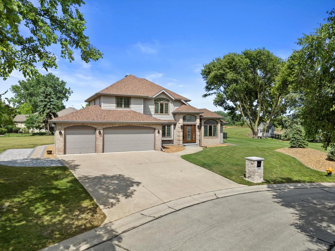3504 Canada Goose Xing, Racine, WI 53403