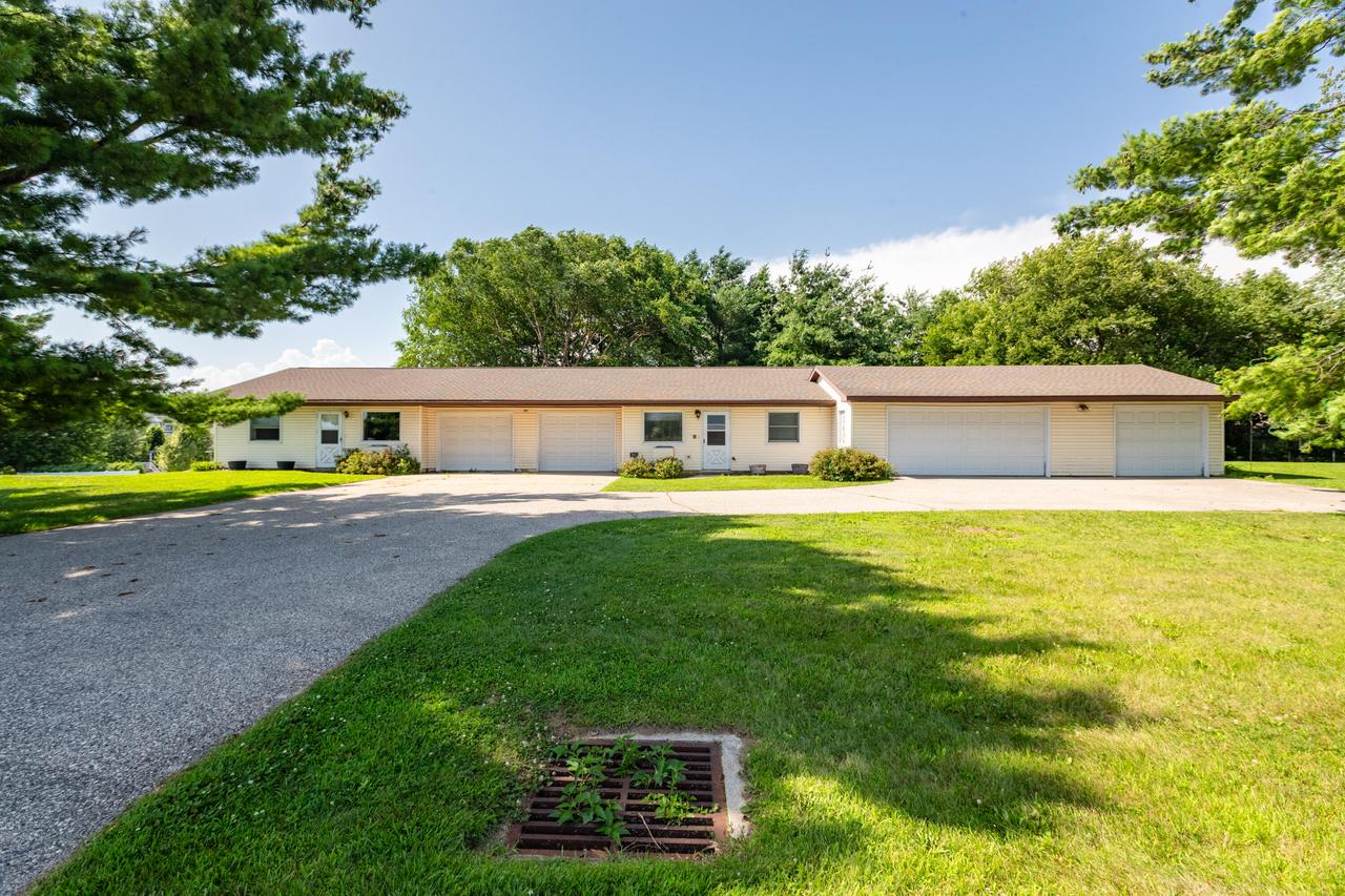 3811 Crestwood Pl #3809, Onalaska, WI 54650