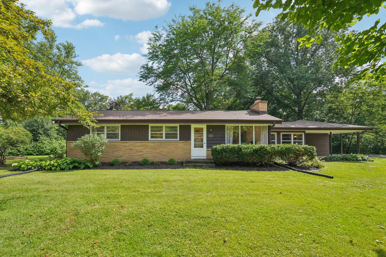 4511 S Clearwater Pl, New Berlin, WI 53151