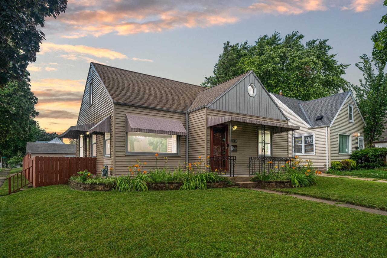 3829 S 22nd St, Milwaukee, WI 53221