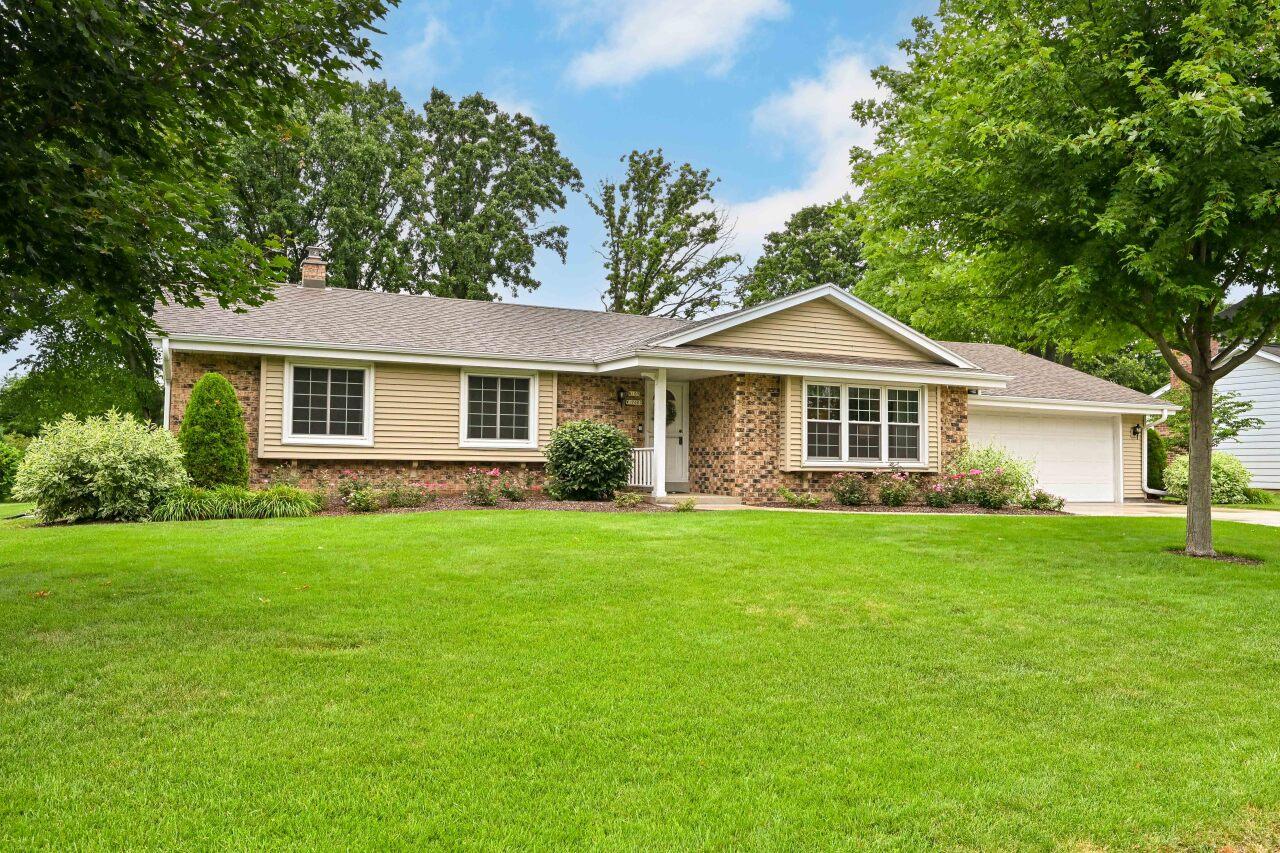 N105W17000 Old Farm Rd, Germantown, WI 53022