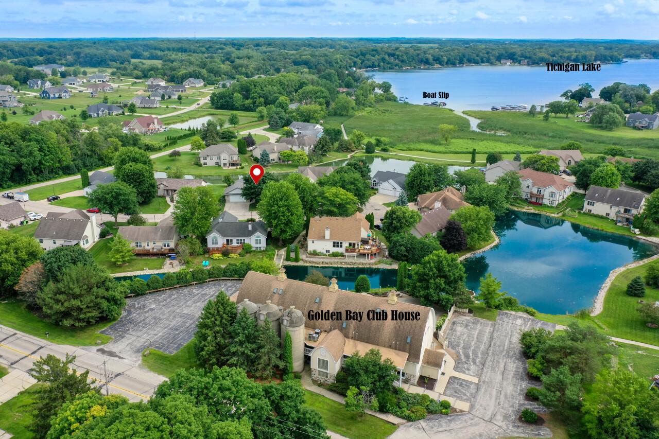28629 Sandpiper Trl, Waterford, WI 53185