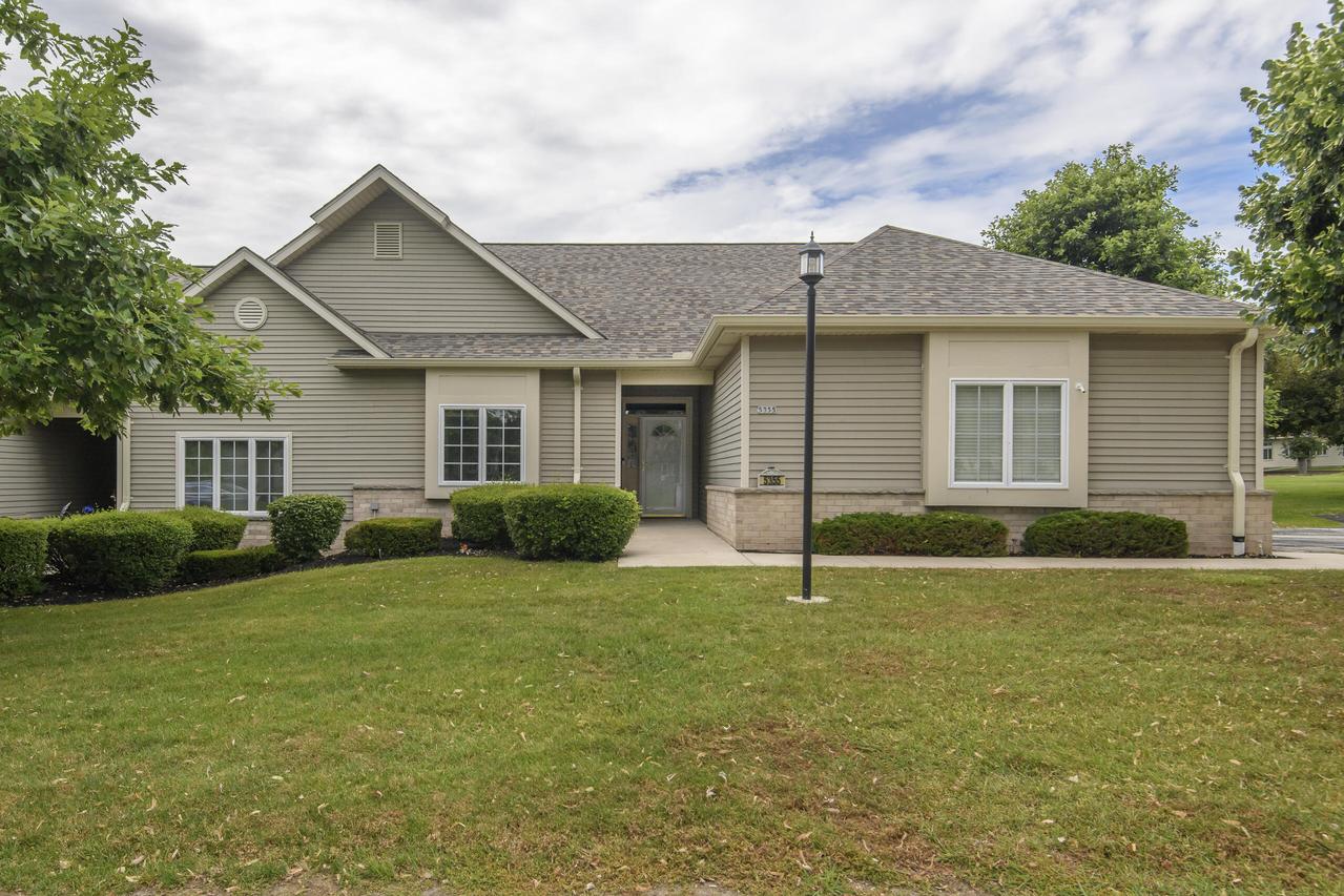 5355 S Butterfield Way, Greenfield, WI 53221