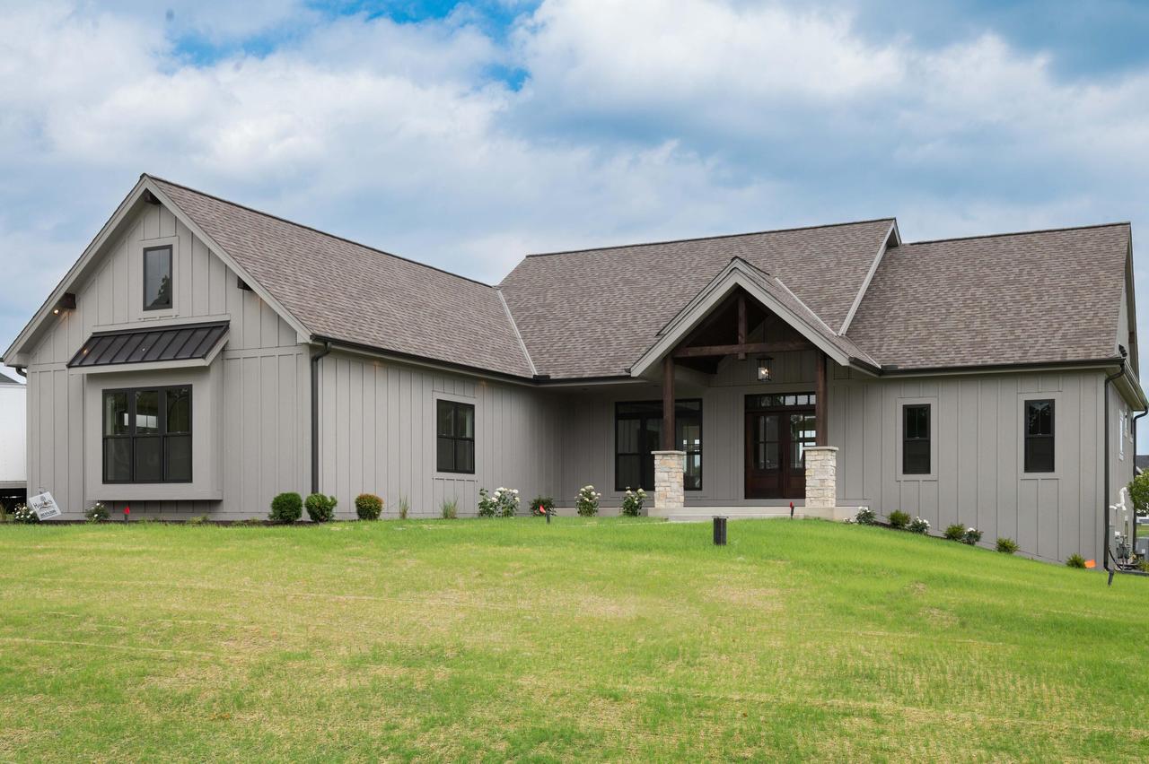 W274N7060 Wrens Way, Lisbon, WI 53089