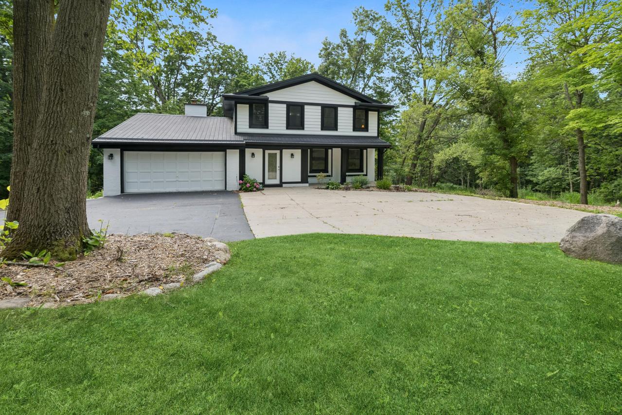 N2781 Wildwood Dr, Geneva, WI 53147