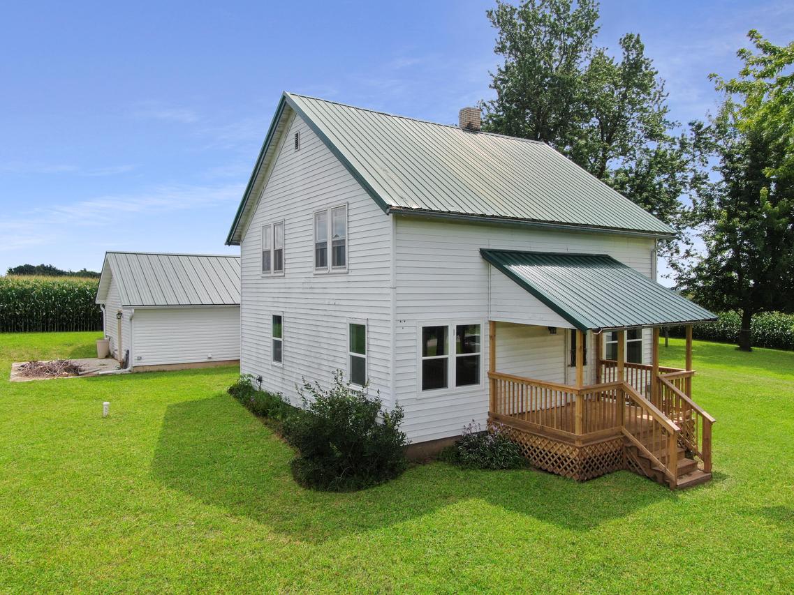 19439 County Rd Ee, Sylvan, WI 53581