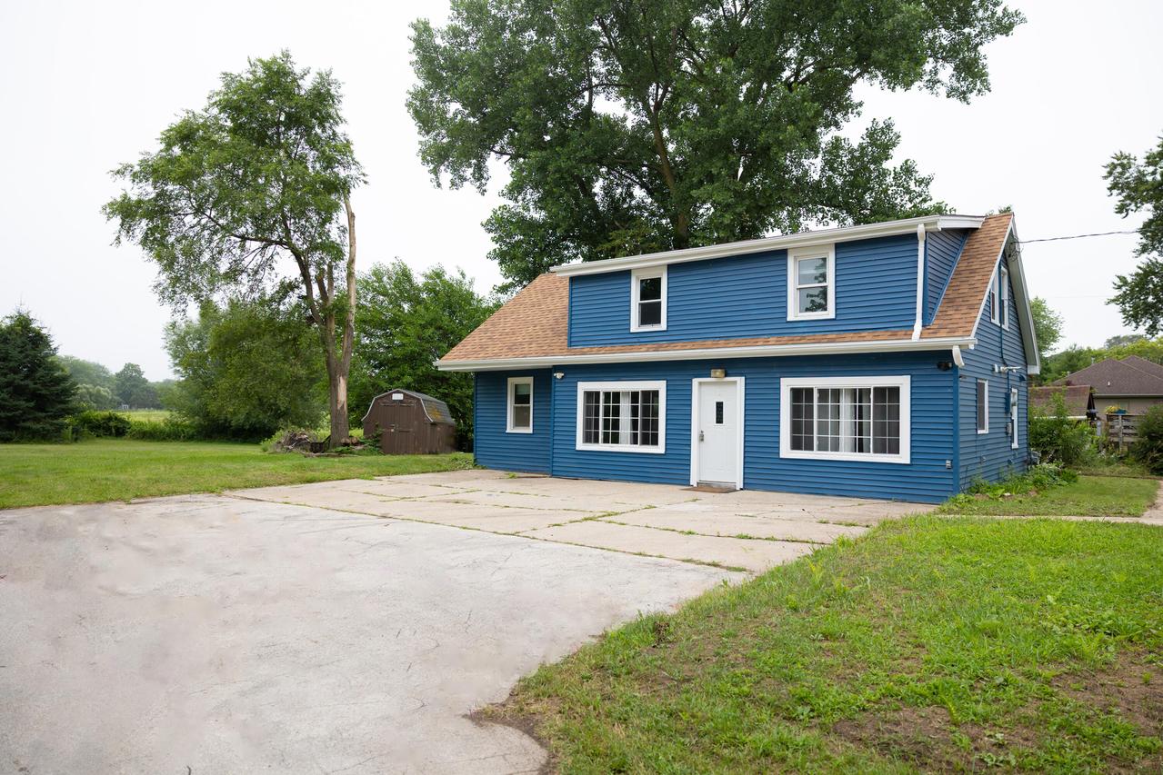 115 4 Mile Rd, Wind Point, WI 53402