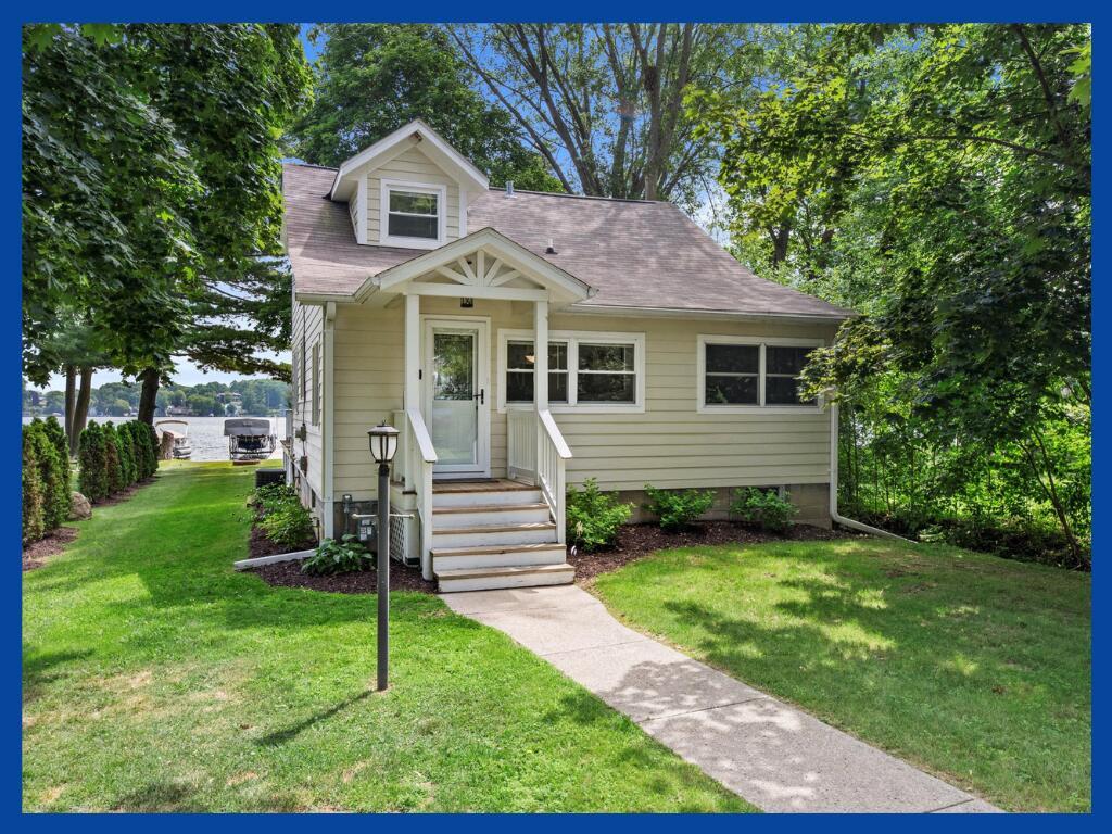 5108 Wickert Dr, West Bend, WI 53095