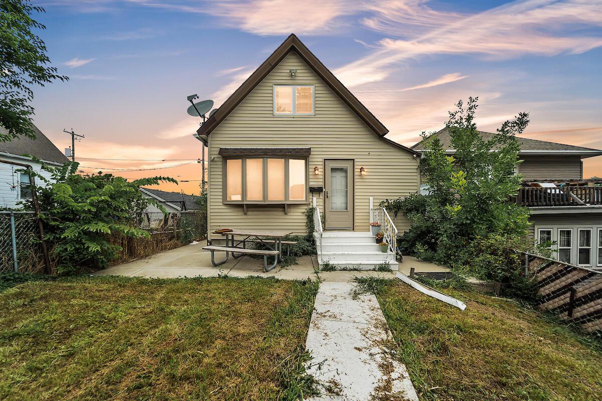 3006 W Orchard St, Milwaukee, WI 53215