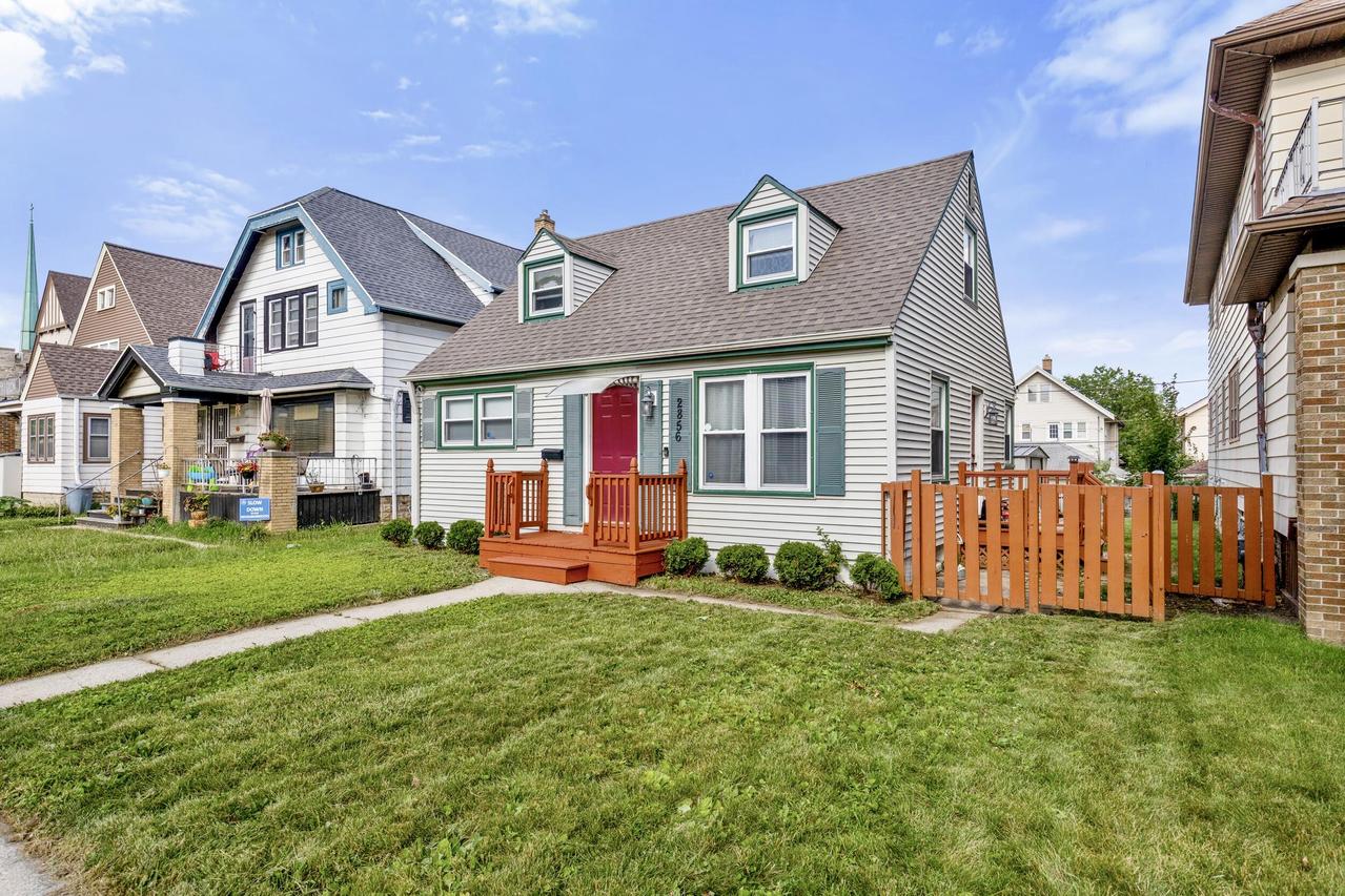 2856 N 54th St, Milwaukee, WI 53210