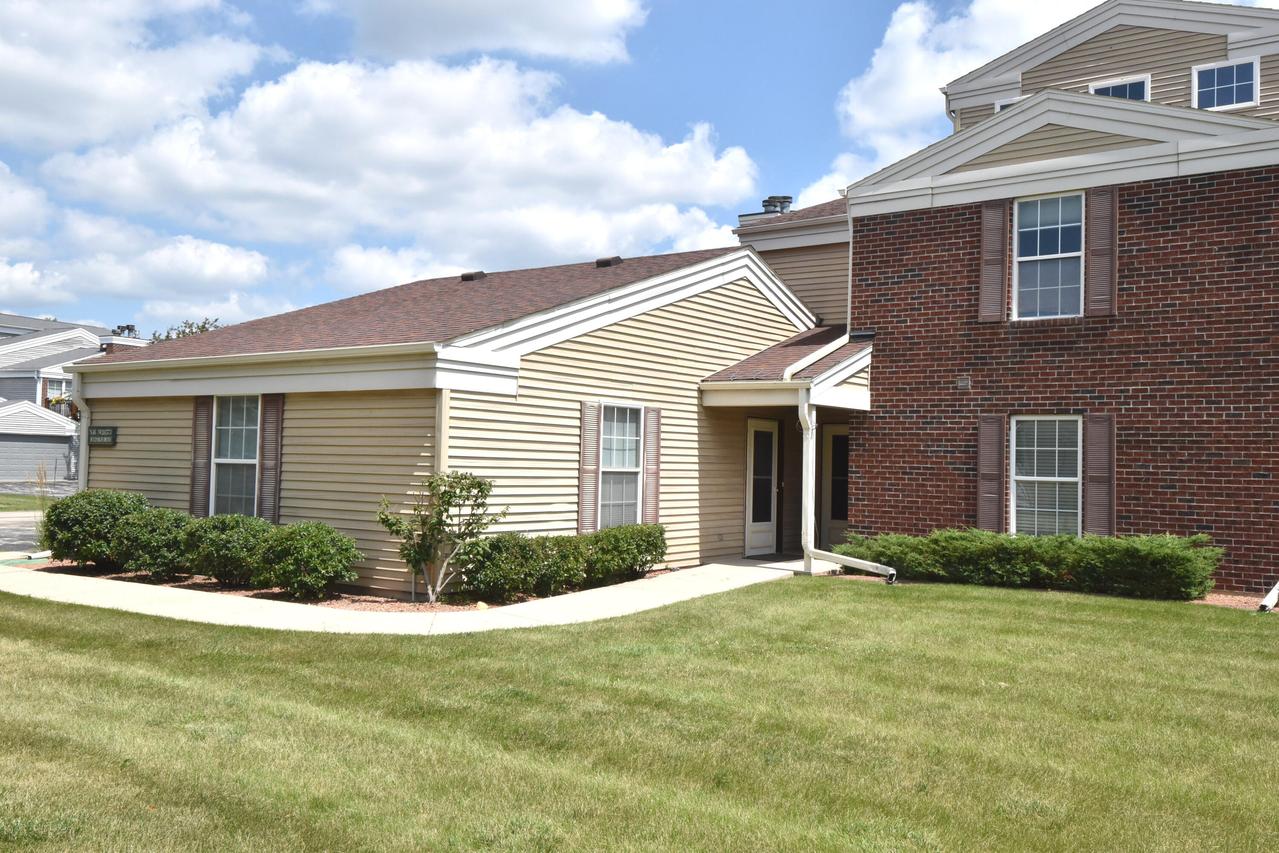 N16W26573 Wild Oats Dr #G, Pewaukee, WI 53072