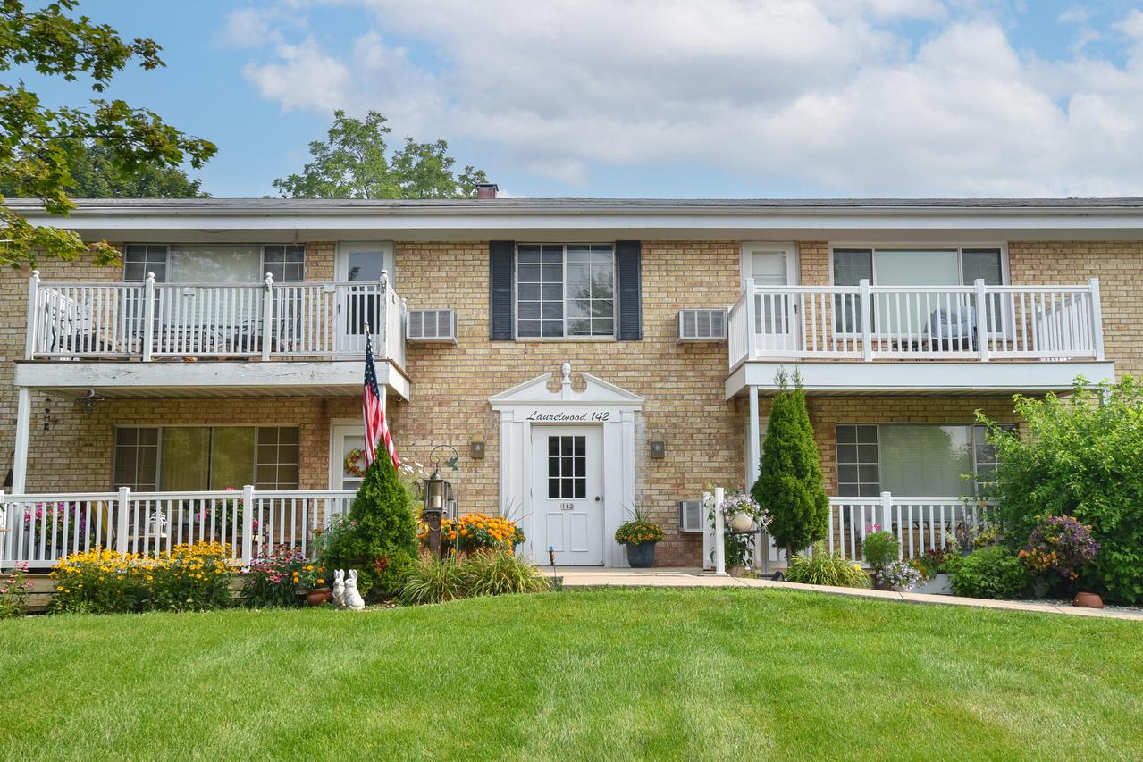 142 Heidel Rd #7, Thiensville, WI 53092