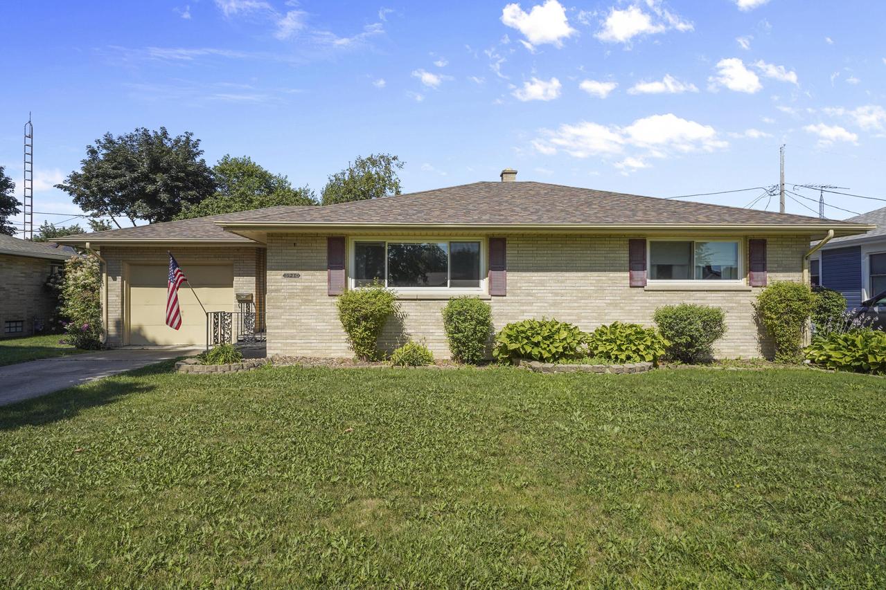 7940 25th Ave, Kenosha, WI 53143