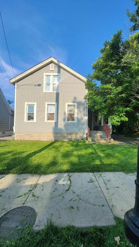 1744 Oregon St, Oshkosh, WI 54902