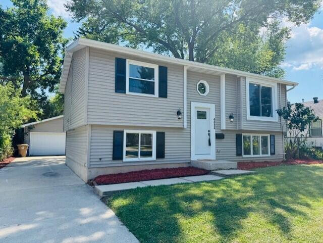 4313 74th St, Kenosha, WI 53142