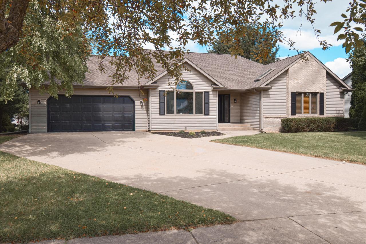 1616 Turtle Mound Cir, Whitewater, WI 53190