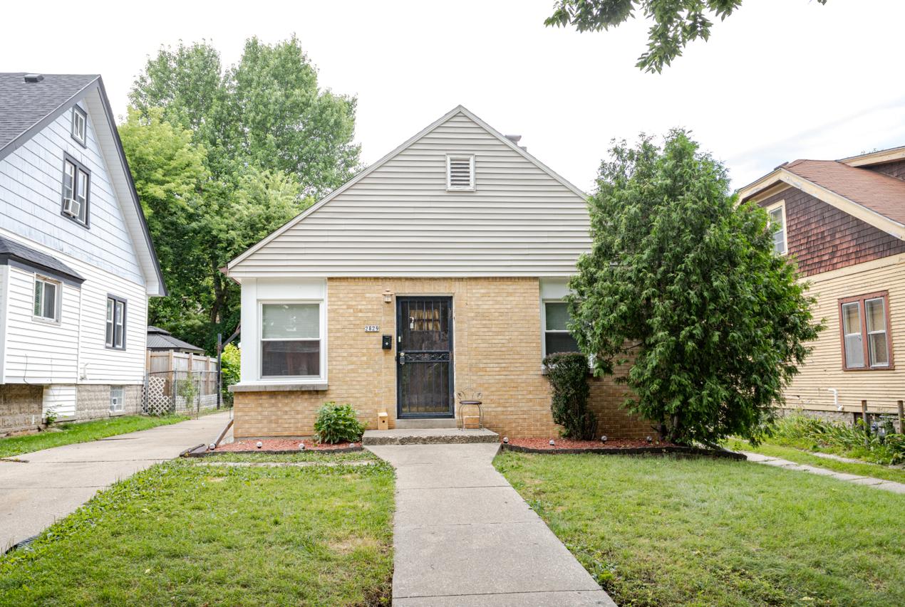 2829 N 58th St, Milwaukee, WI 53210