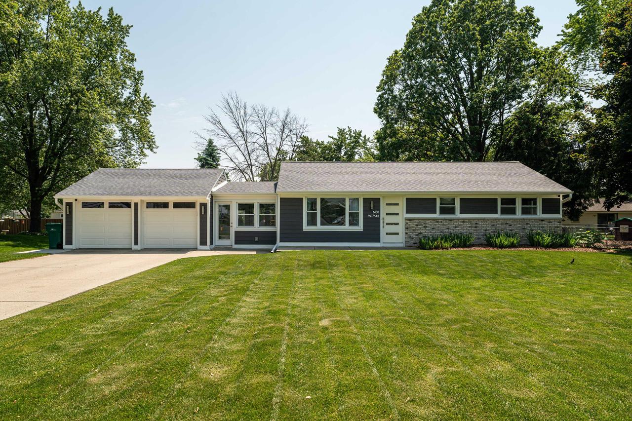 N88W17643 Christman Rd, Menomonee Falls, WI 53051