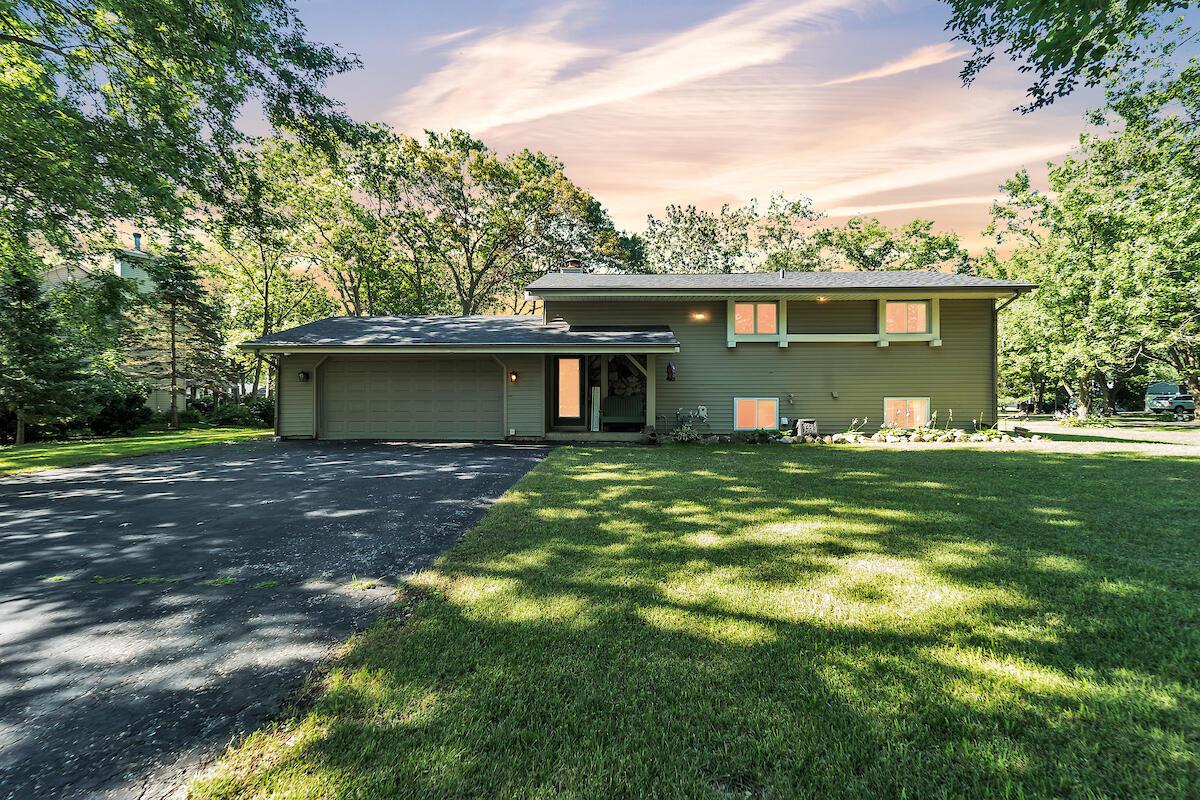 225 87th St, Pleasant Prairie, WI 53158