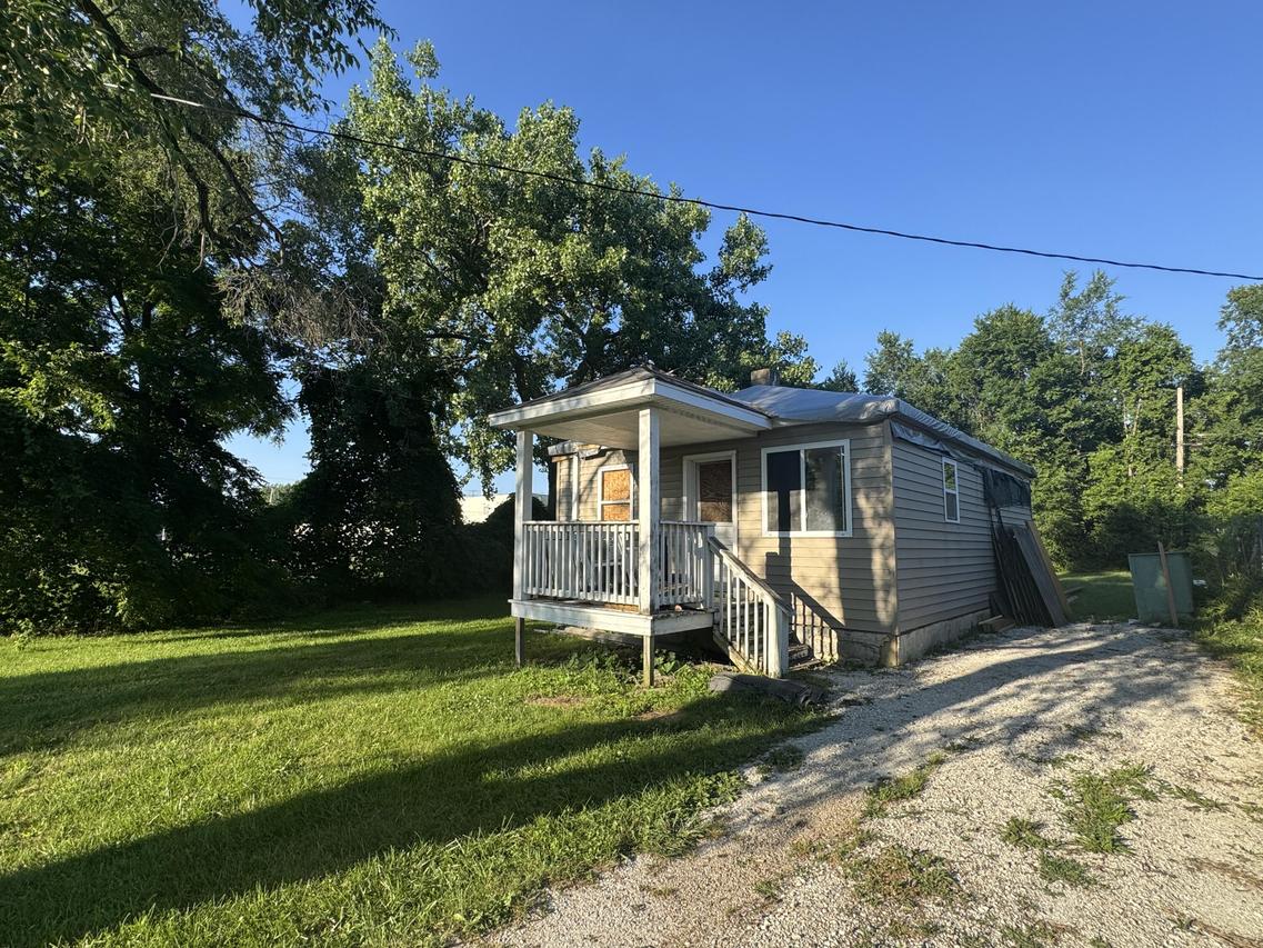 3047 Hamlin St, Mount Pleasant, WI 53403