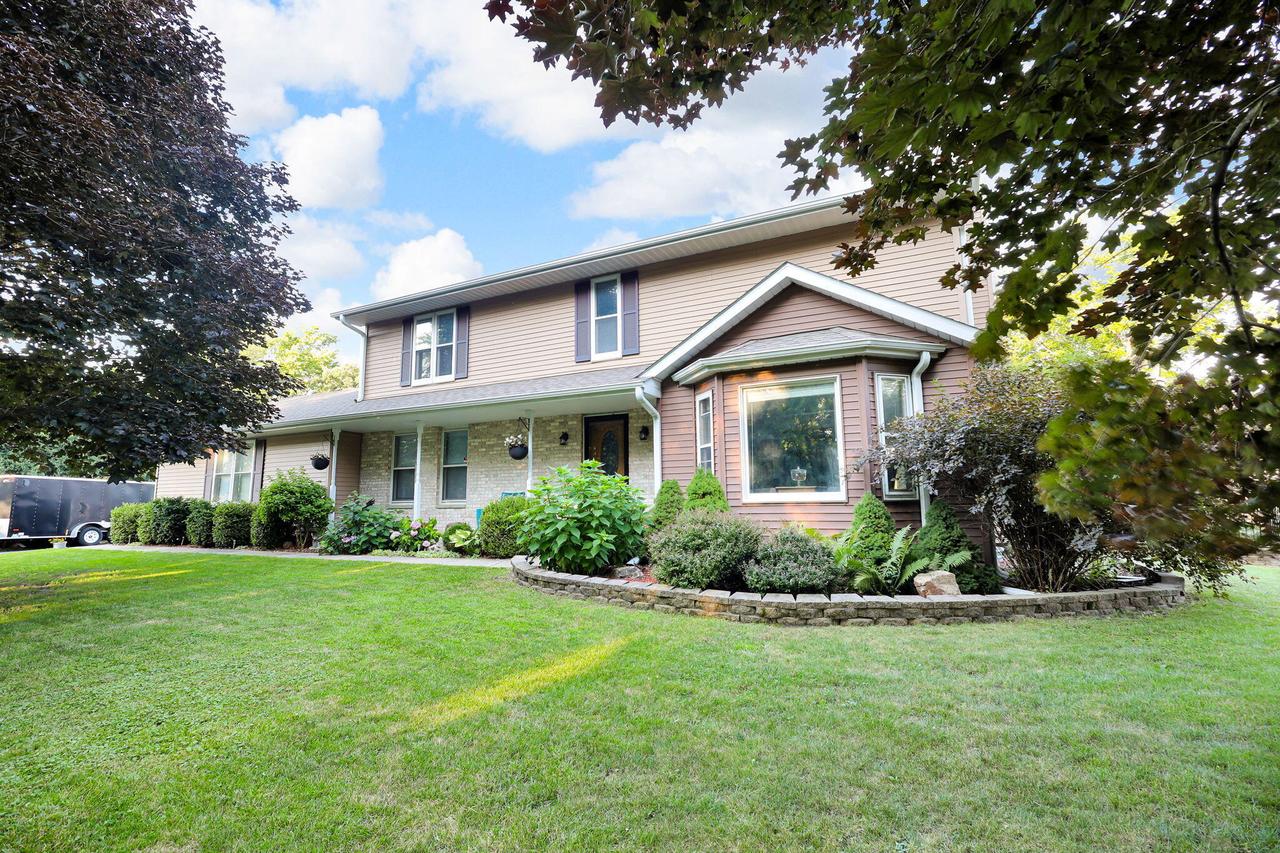 9989 11th Ave, Pleasant Prairie, WI 53158