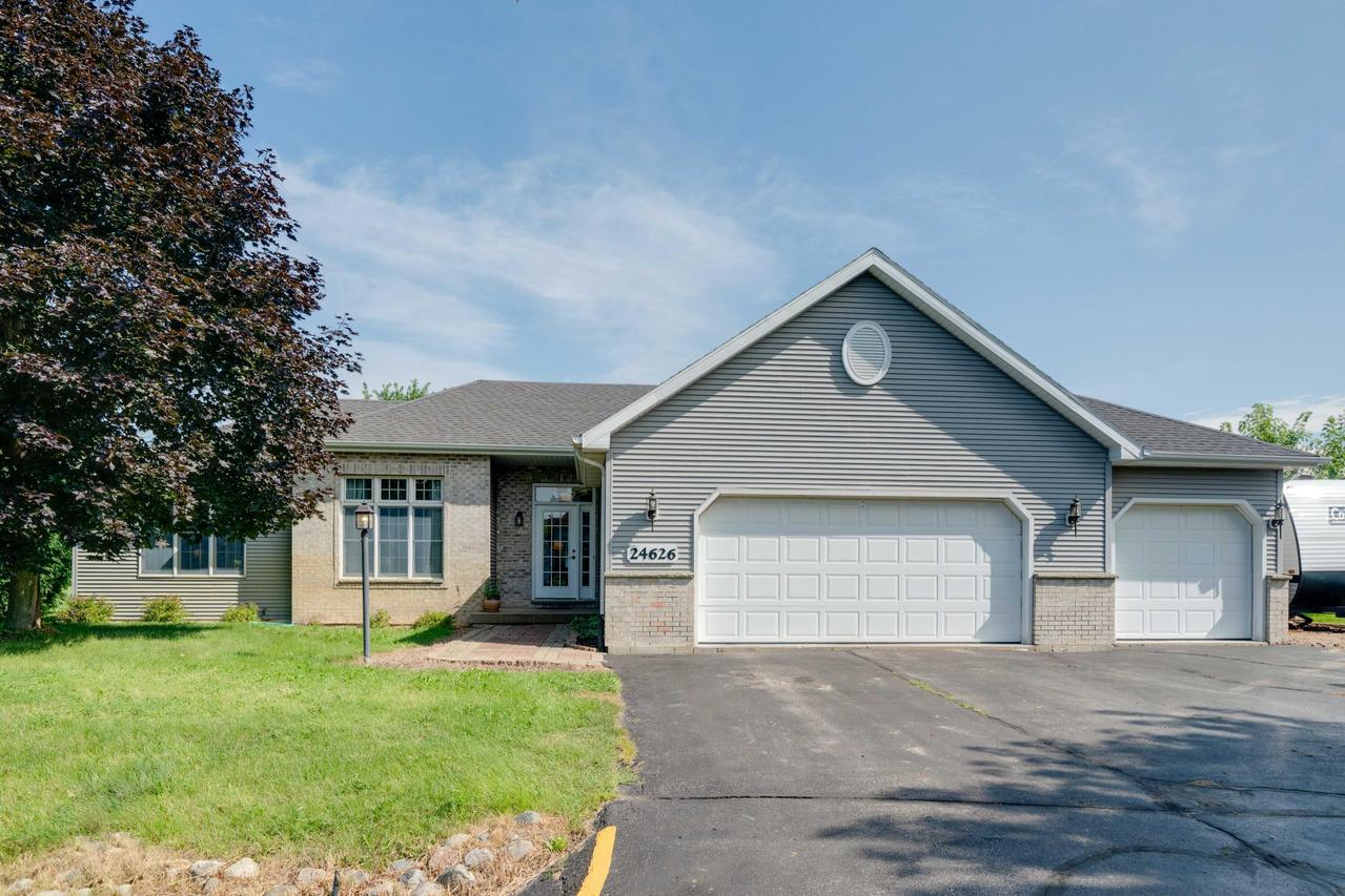 24626 121st Pl, Salem Lakes, WI 53179