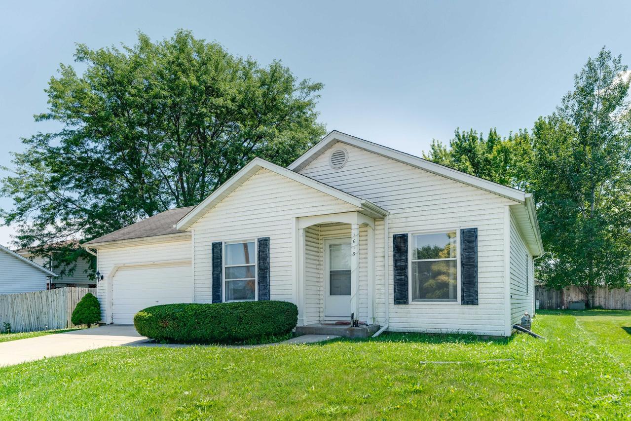 1615 15th St, Kenosha, WI 53140