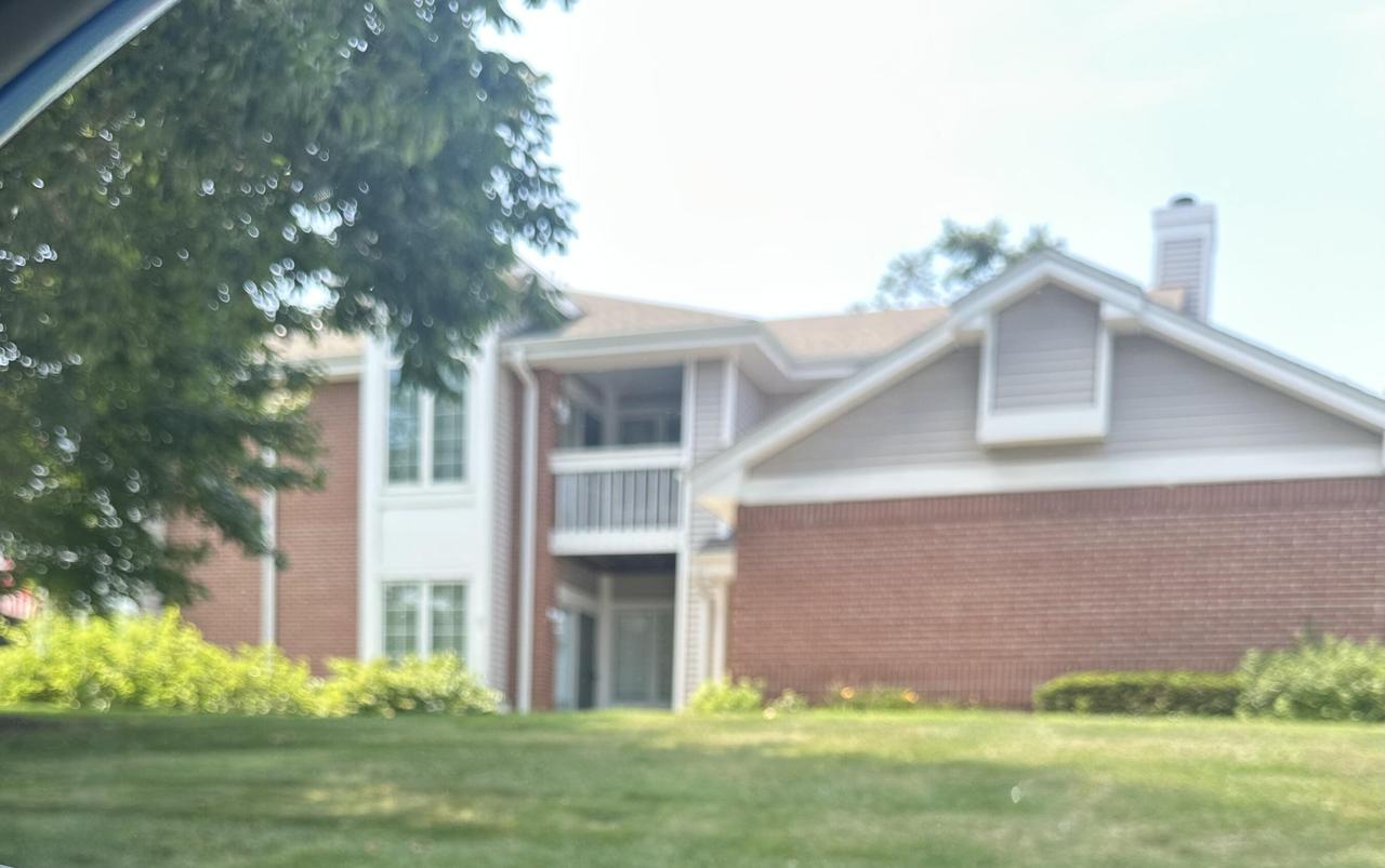 8947 Woodbridge Ave, Greendale, WI 53129
