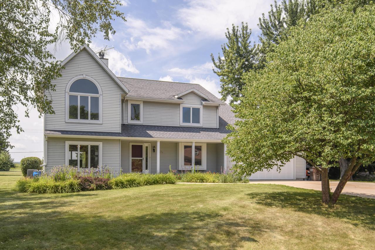 W309S10575 Greenhill Ct, Mukwonago, WI 53149