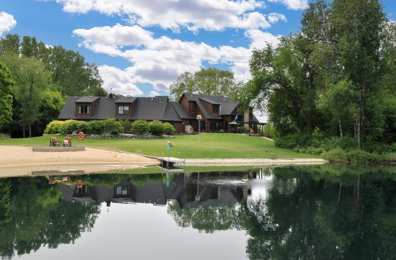 W395S3611 Hardscrabble Rd, Ottawa, WI 53118