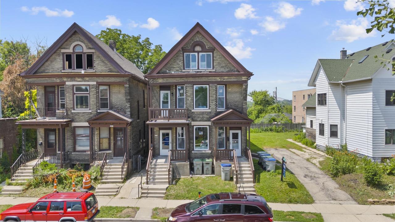 2357 S Howell Ave #2359, Milwaukee, WI 53207