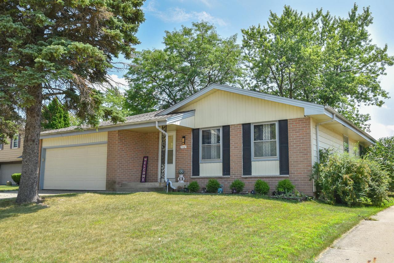7707 W Hustis St, Milwaukee, WI 53223
